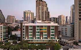 โรงแรมมาดูซิ กรุงเทพ อโศก
